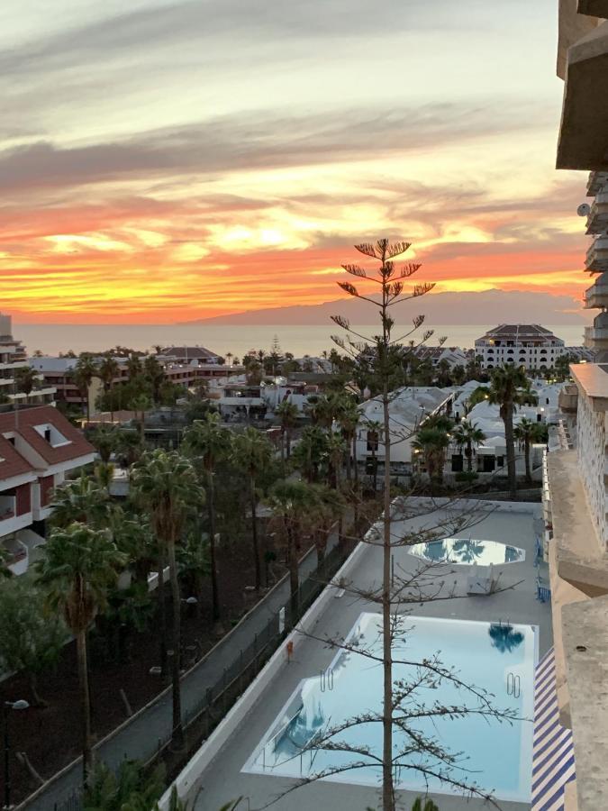 Superb Seaview Apartment In Playa De Las Americas ภายนอก รูปภาพ